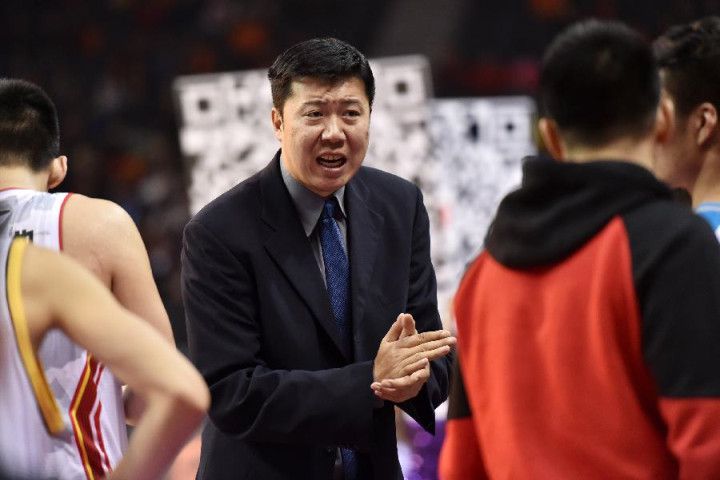 颁奖现场总制片人倪传齐发表获奖感言“逗球”以熊猫为原型进行卡通化创作,生动形象地向观众介绍“古琴、笛子、二胡、琵琶、编钟”等30项中国代表性传统乐器,弘扬中国传统文化,激发青少年爱国情怀